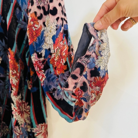 Johnny Was silk blend tunic blouse NEW - Picture 6 of 10